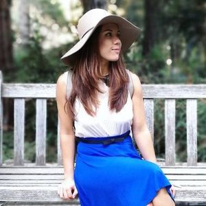 Meet your Posher, Debrah